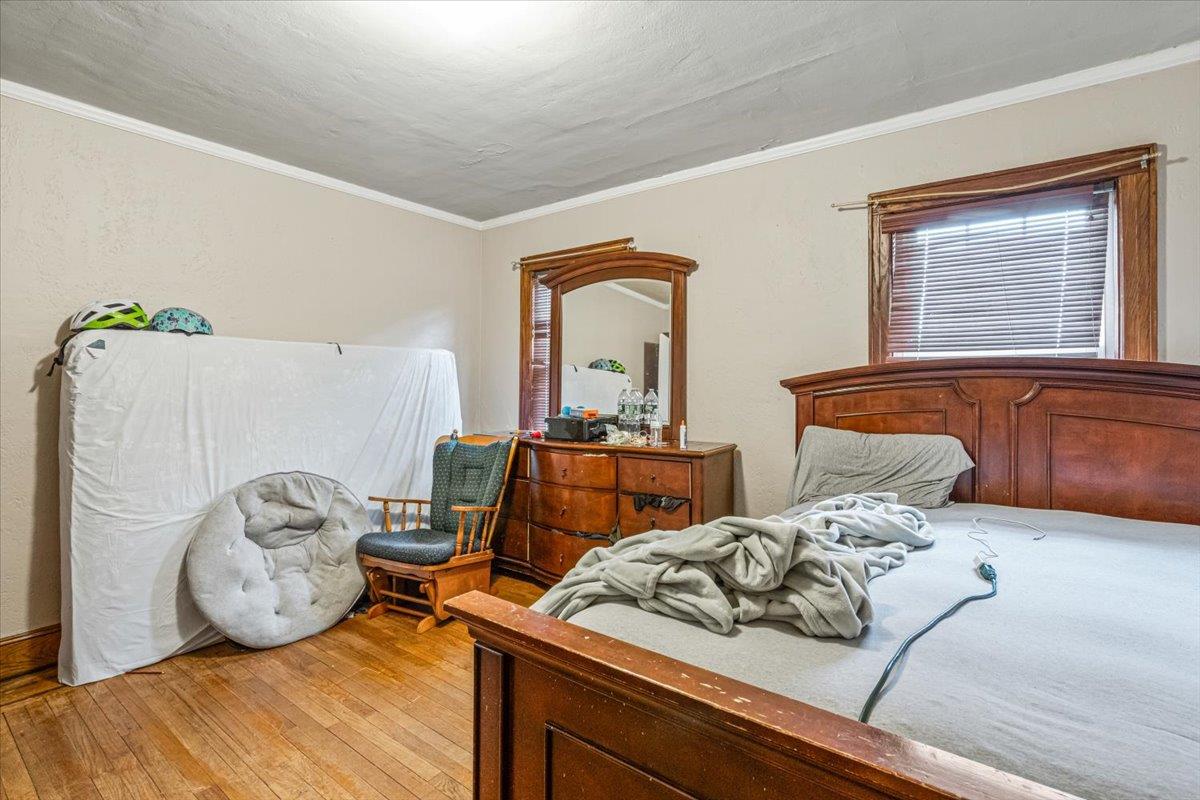232 Courthouse Road, Franklin Square, New York image 8