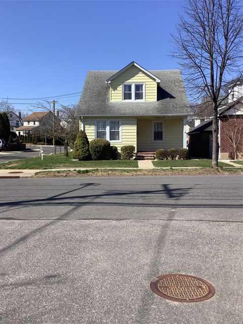 Homes For Sale - 101 Stewart Street<br/> Floral Park, NY 11001