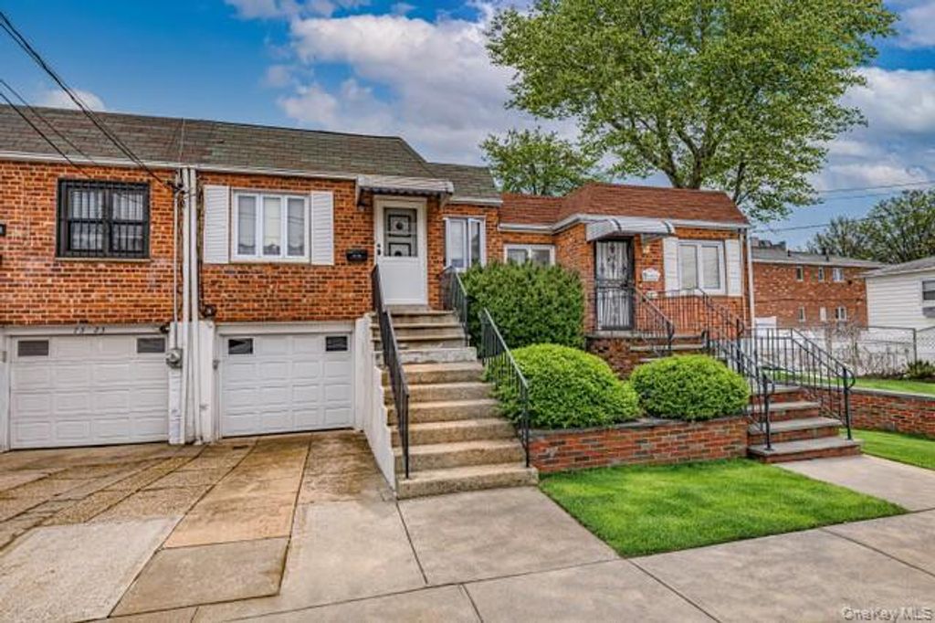 Photo of 73-25 Cook Avenue, Middle Village, NY 11379 (MLS # 966329)