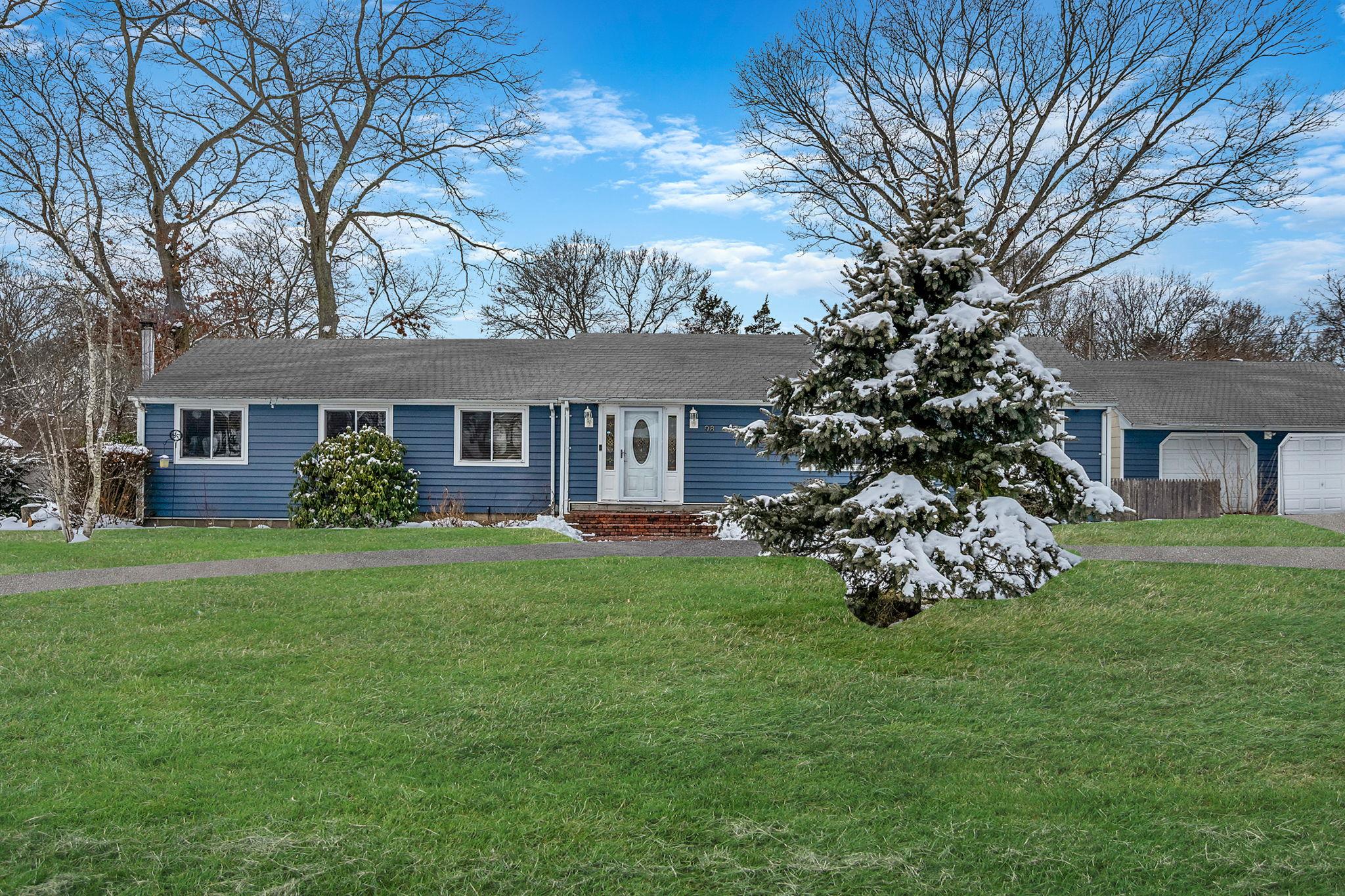 98 Smithtown Polk Boulevard, Centereach, New York image 29