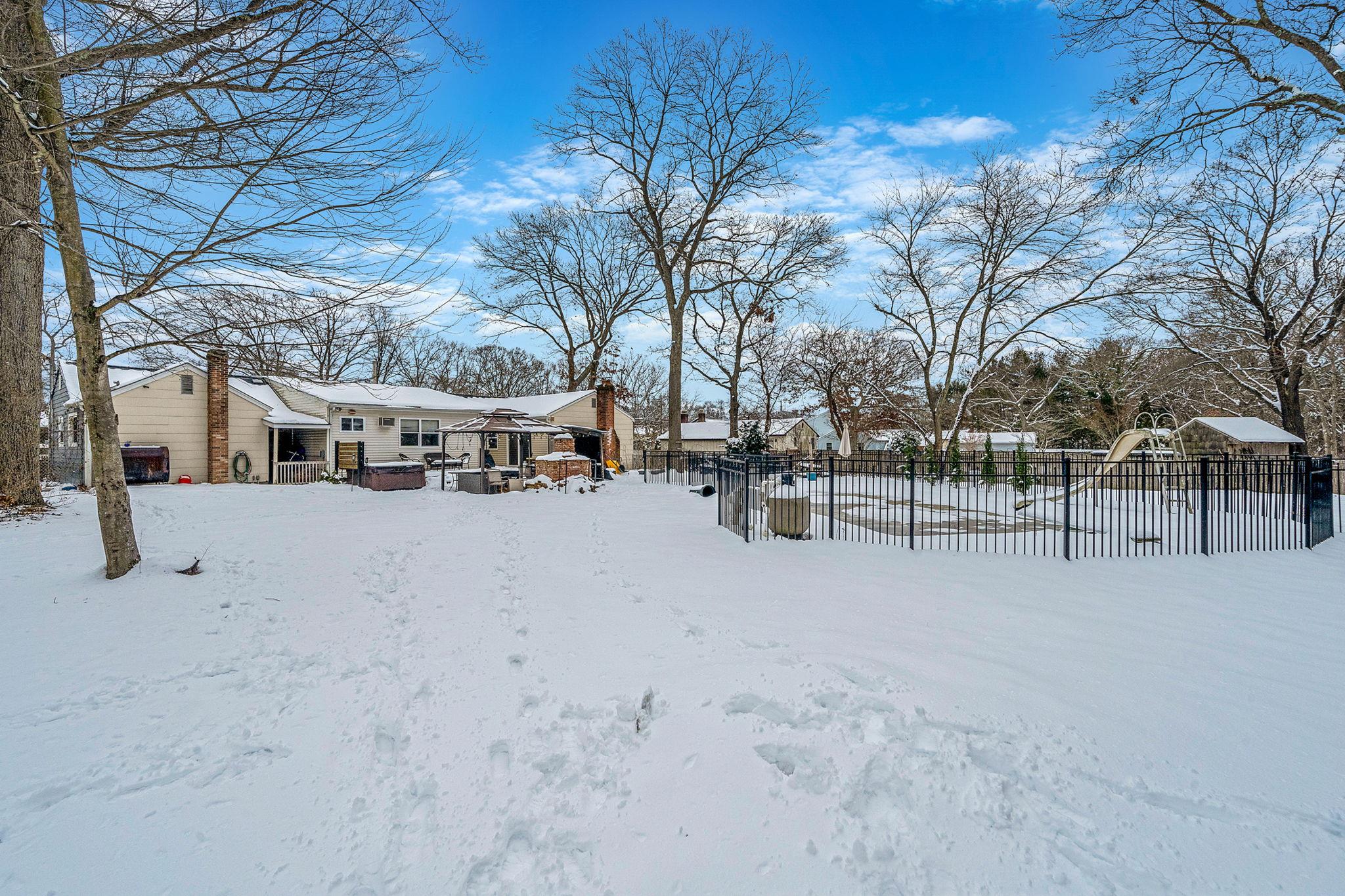 98 Smithtown Polk Boulevard, Centereach, New York image 25