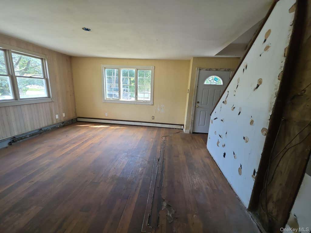 Photo of 34 Thorburn Avenue, Patchogue, NY 11772 (MLS # 1028196)