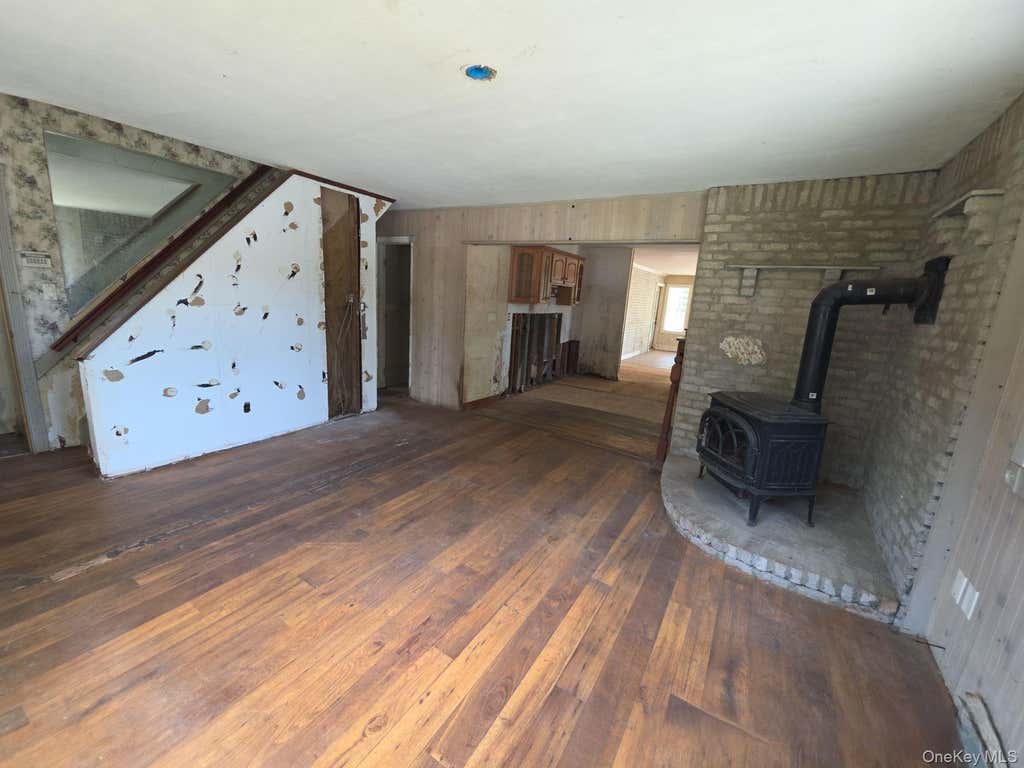 Photo of 34 Thorburn Avenue, Patchogue, NY 11772 (MLS # 1028196)