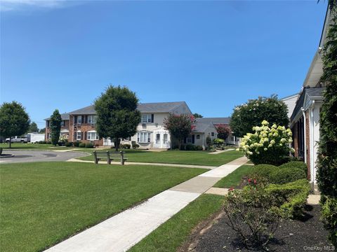 Apartment For Rent - 500 Kensington Lane<br/> Bethpage, NY 11714