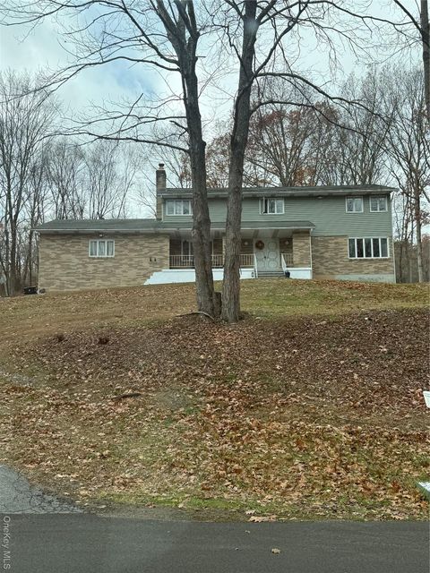 11 Square Woods Drive Lagrangeville NY 12540