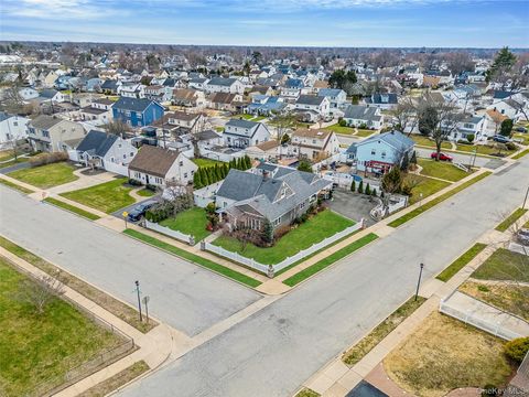 2 Drake Lane Levittown NY 11756