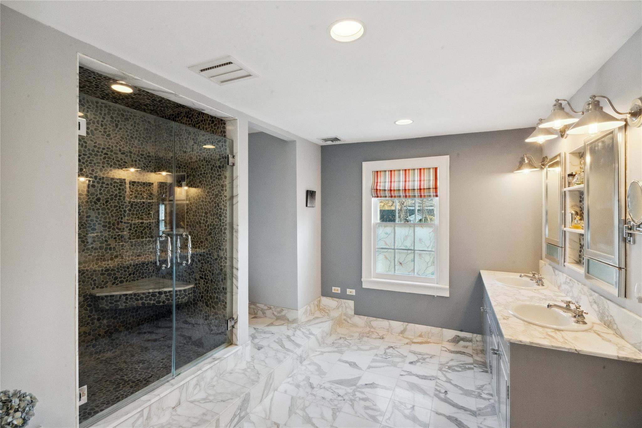 125 E Broadway, Roslyn, New York image 18