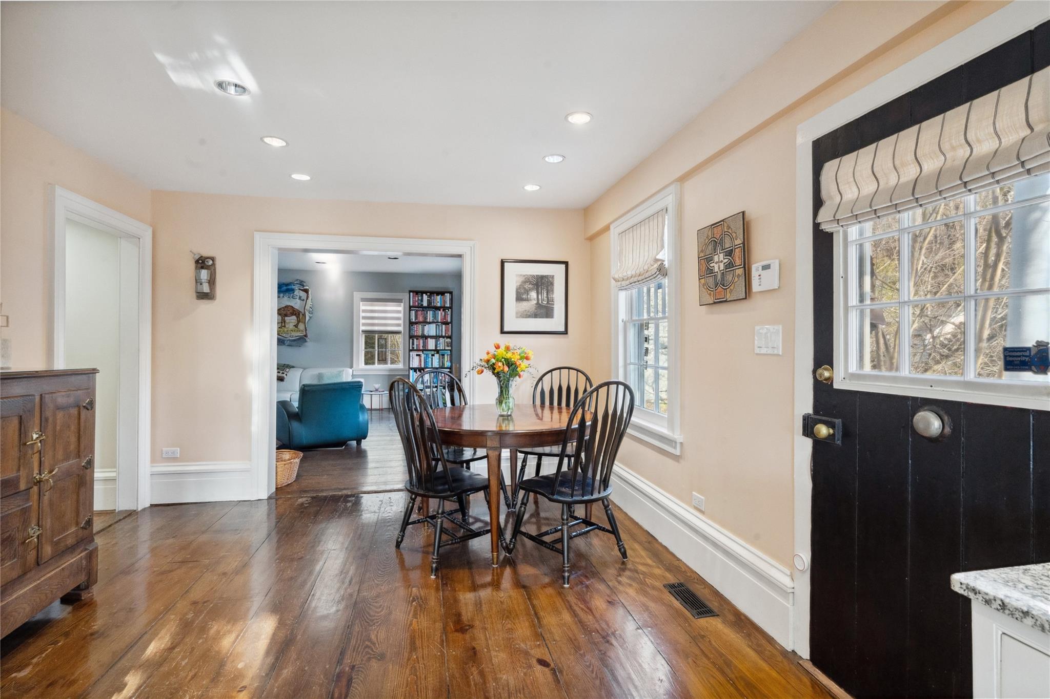 125 E Broadway, Roslyn, New York image 14