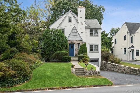 Photo of 244 Boulevard, Scarsdale, NY 10583 (MLS # 906802)