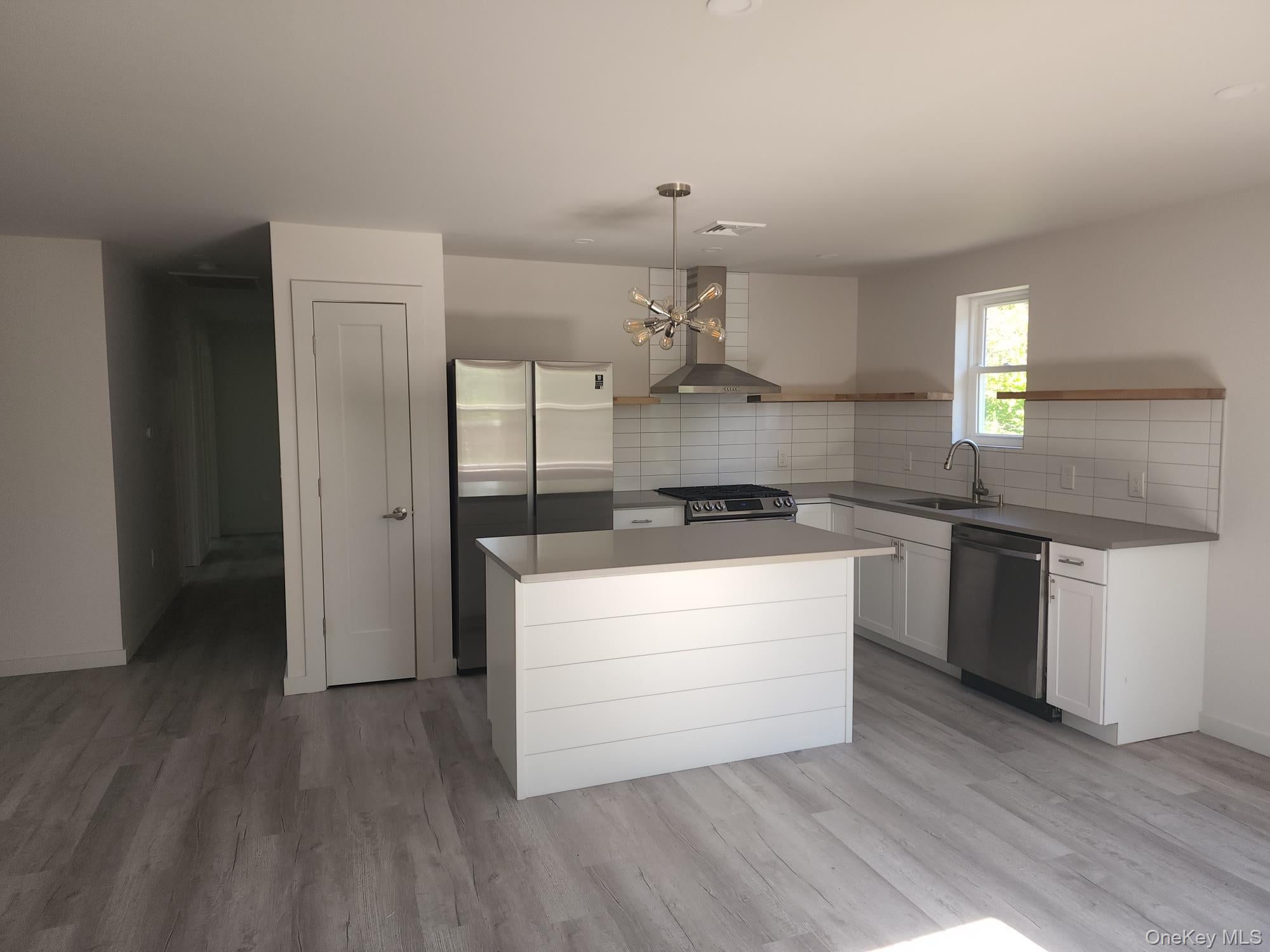 25 HIGHLAND Avenue