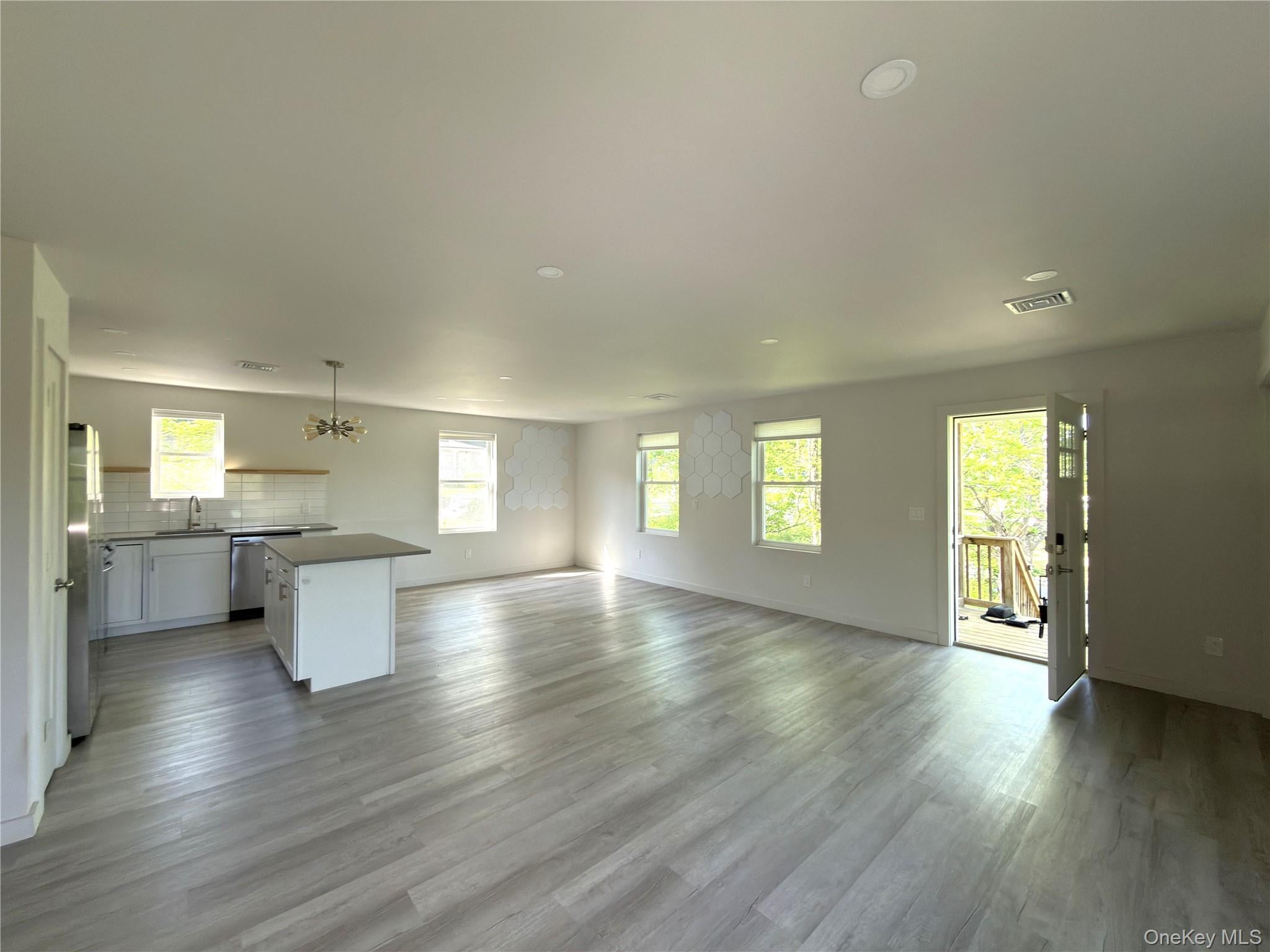 25 HIGHLAND Avenue