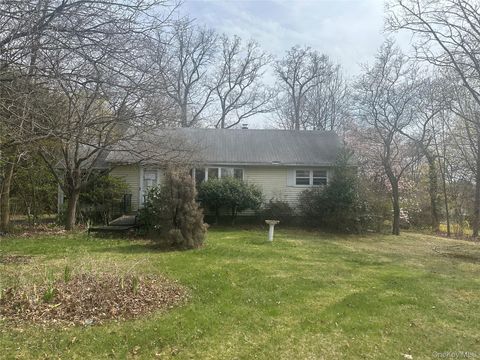 Homes For Sale - 11 Clover Drive<br/> West Nyack, NY 10994