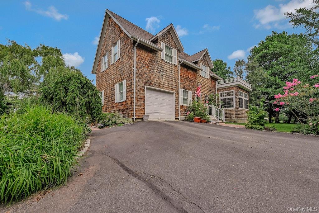 1000 Green Hill Lane