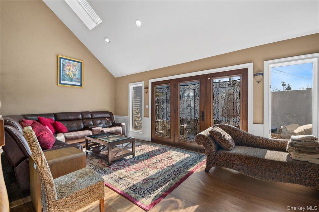 Photo of 1 Windsor Court, Amityville, NY 11701 (MLS # 955252)