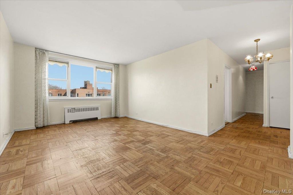 Photo of 80 Knolls Crescent #6B, Bronx, NY 10463 (MLS # 986609)