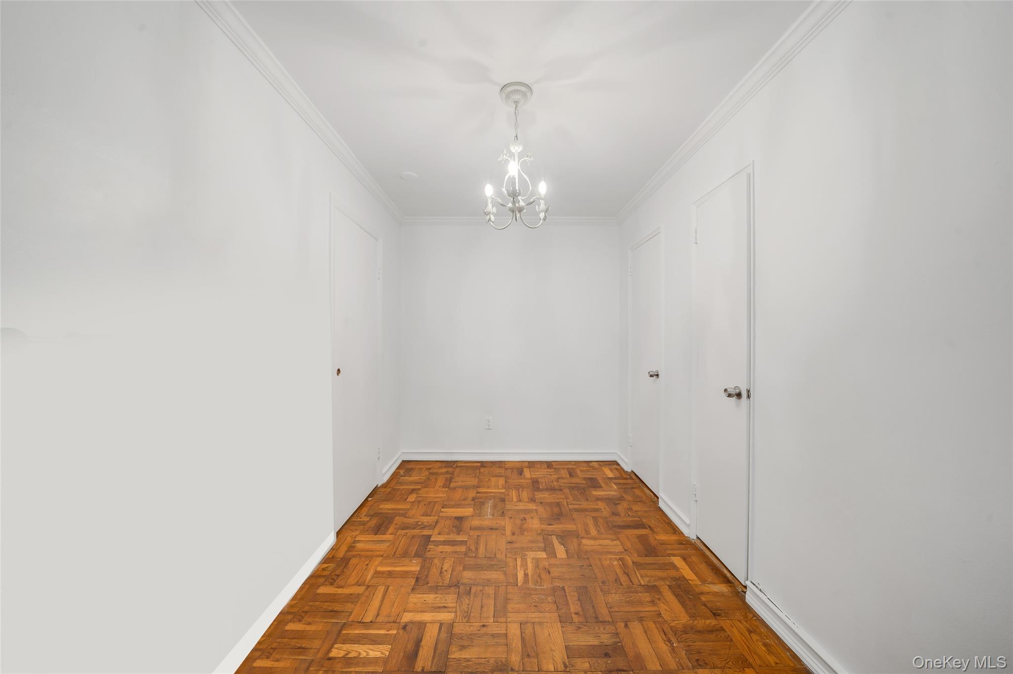 60 Hempstead Avenue 1O