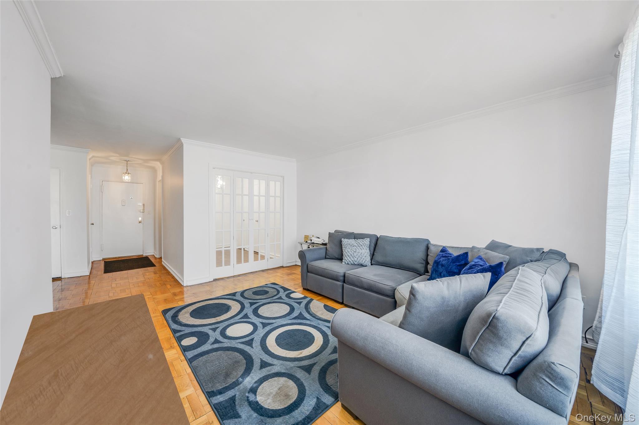 60 Hempstead Avenue 1O