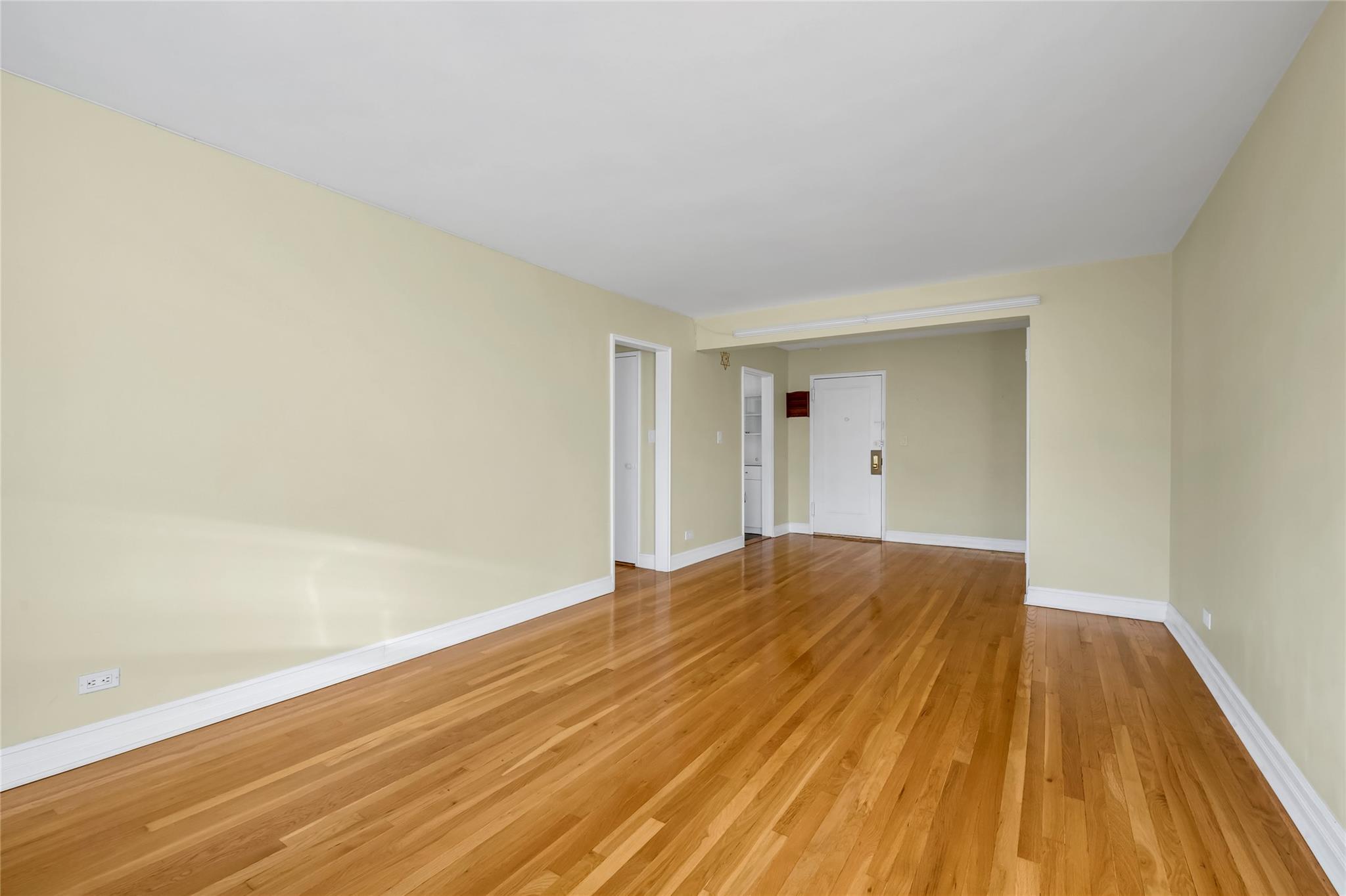 102-18 64 Avenue #6N, Forest Hills, New York image 3