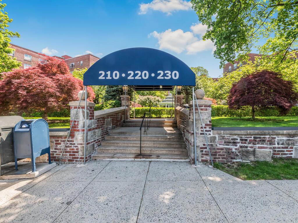 210 Pelham Road #6H, New Rochelle, New York image 22