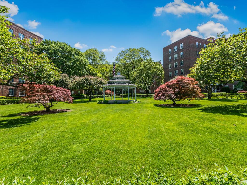 210 Pelham Road #6H, New Rochelle, New York image 20