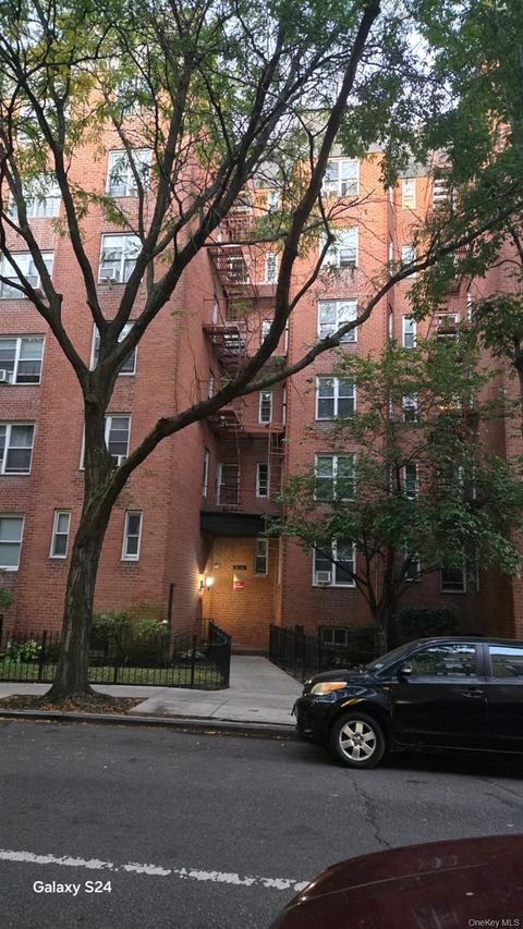 Photo of 33-16 82 Street #6D, Jackson Heights, NY 11372 (MLS # 919660)
