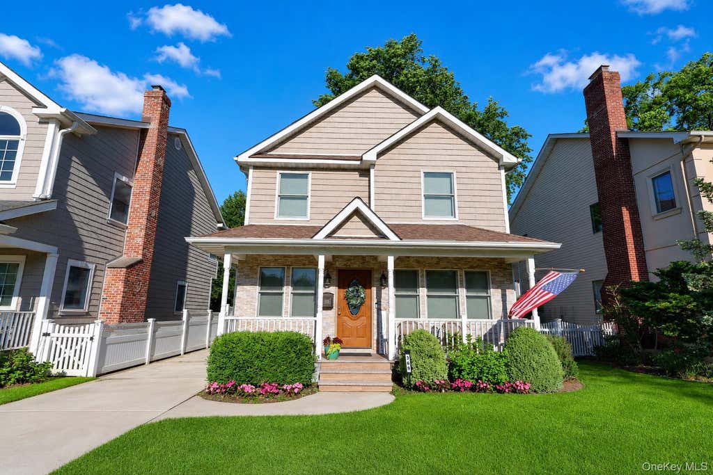 Photo of 369 Euston Road S, Garden City, NY 11530 (MLS # 1010958)