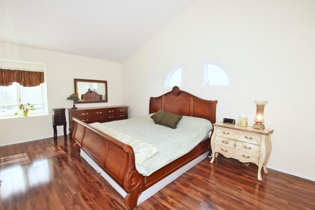 10 Windsor Court, Amityville, New York image 22