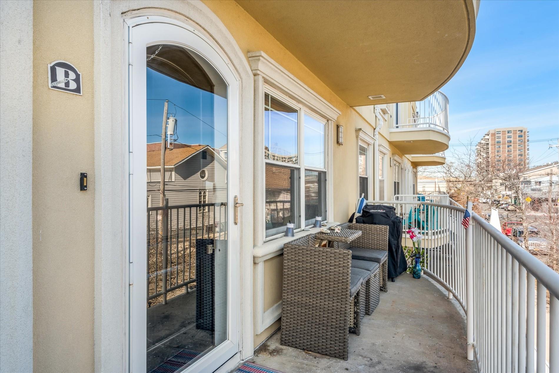 179 Beach 100th Street #7B, Rockaway Park, New York image 4