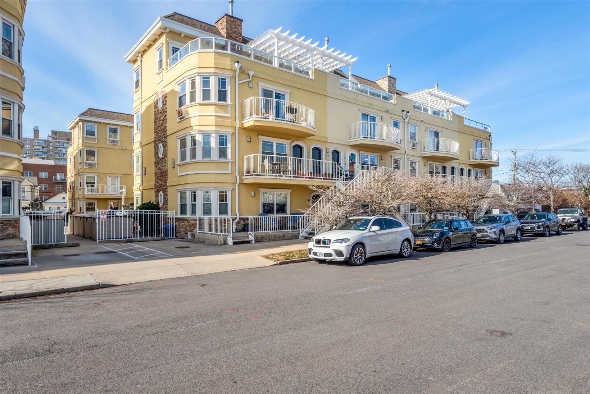 179 Beach 100th Street #7B, Rockaway Park, New York image 2