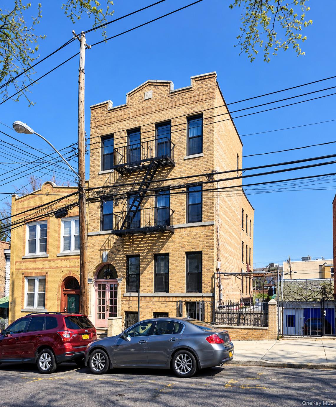 3018 Paulding Avenue