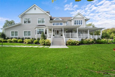 Photo of 3 True Harbour Way, West Islip, NY 11795 (MLS # 1009603)