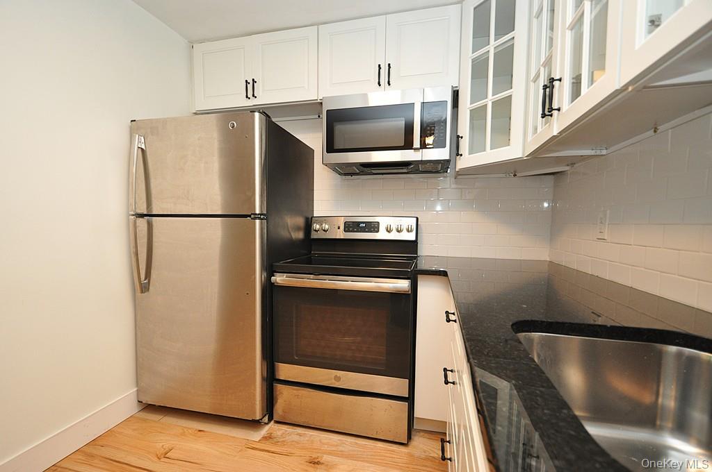 White Plains, New York 10603, United States, 1 Bedroom Bedrooms, ,1 BathroomBathrooms,Residential,Active,189873