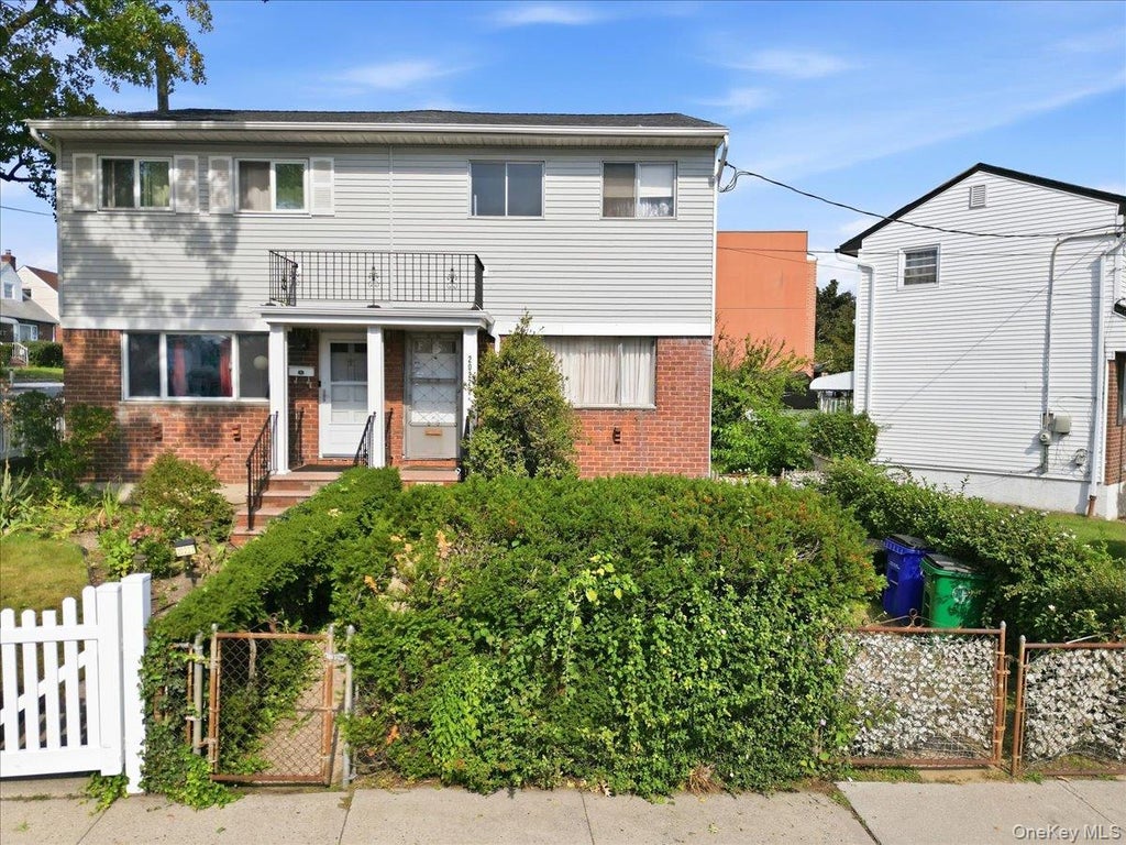 Photo of 20229 120th Avenue, Saint Albans, NY 11412 (MLS # 1058577)