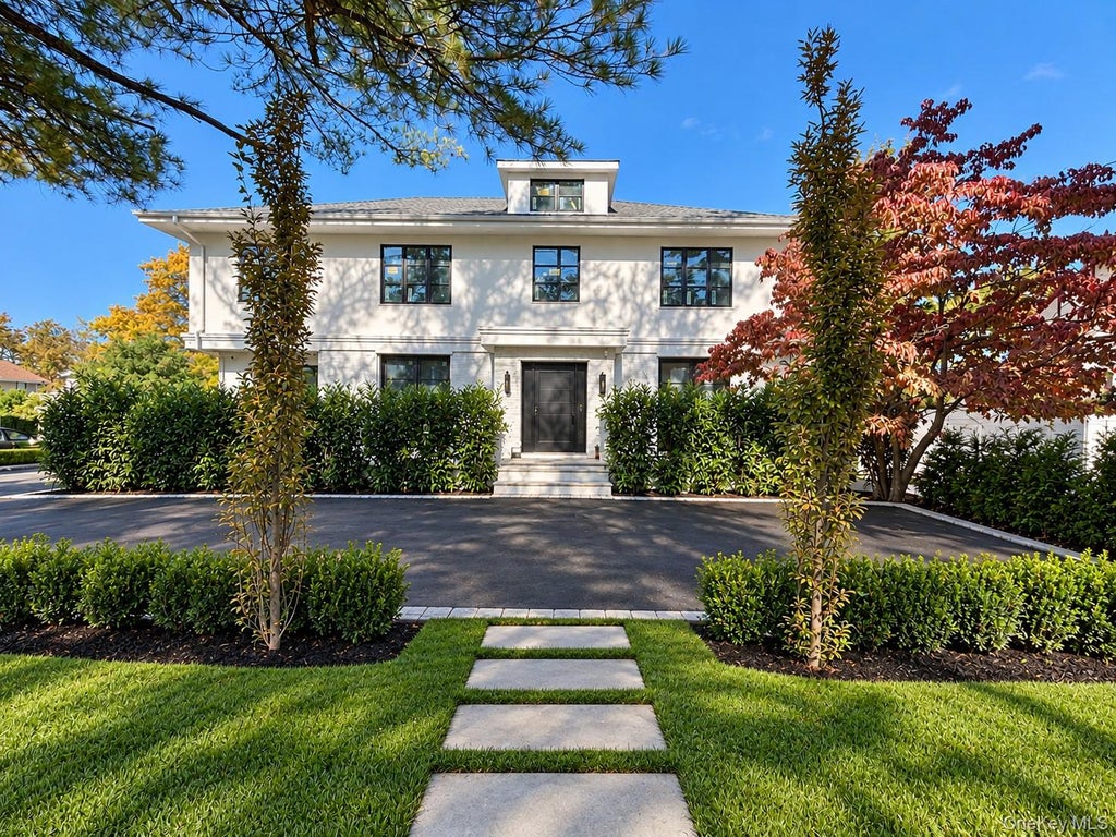 Photo of 434 W Broadway, Cedarhurst, NY 11516 (MLS # 1031538)