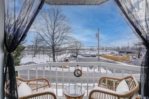 37 Harbor Lane New Rochelle NY 10805