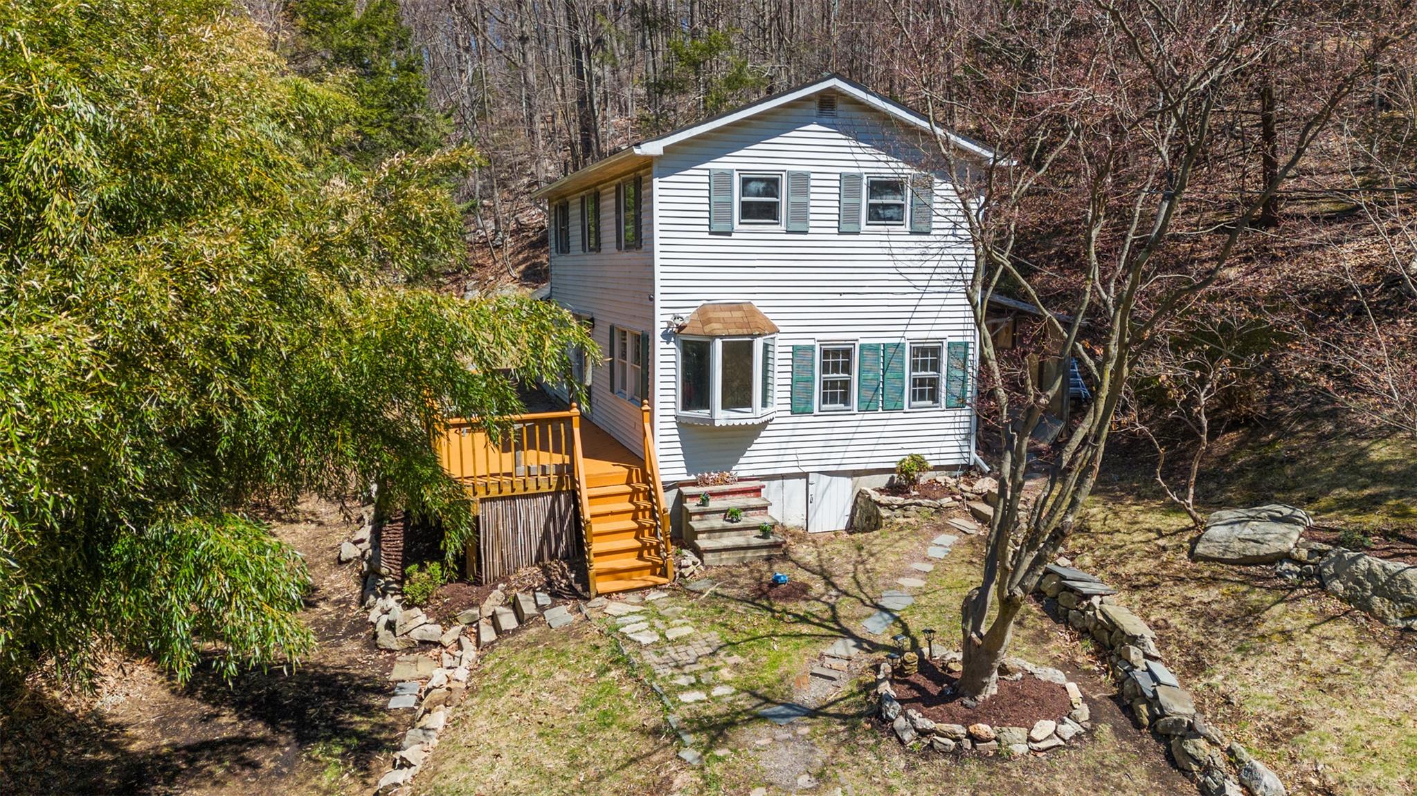 328 Cascade Road, Warwick, New York image 1