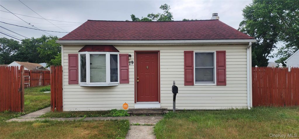 Photo of 79 Commack Road, North Babylon, NY 11703 (MLS # 1021019)