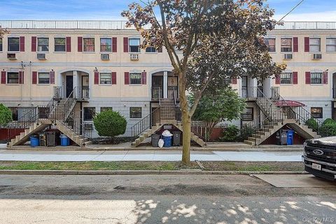 Photo of 844 Leland Avenue #25A, Bronx, NY 10473 (MLS # 930712)