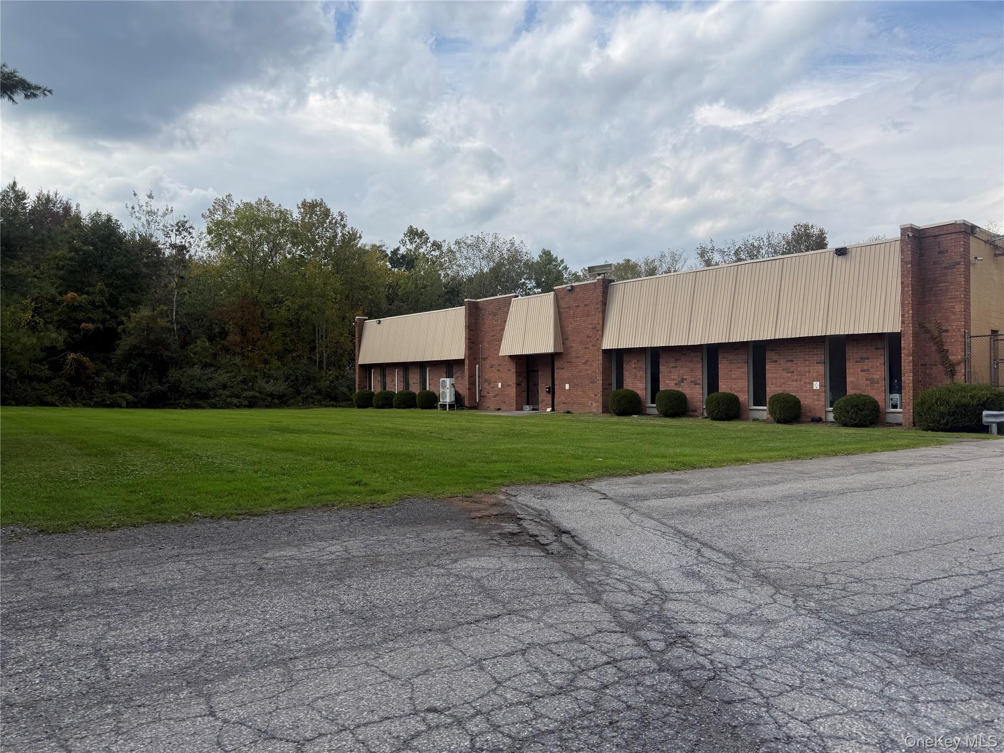 90 Brentwood Drive