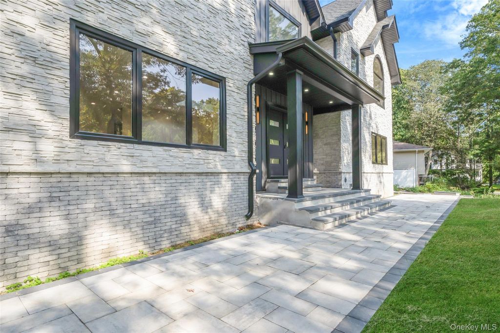 Photo of 628 Meadow Road, Smithtown, NY 11754 (MLS # 894965)