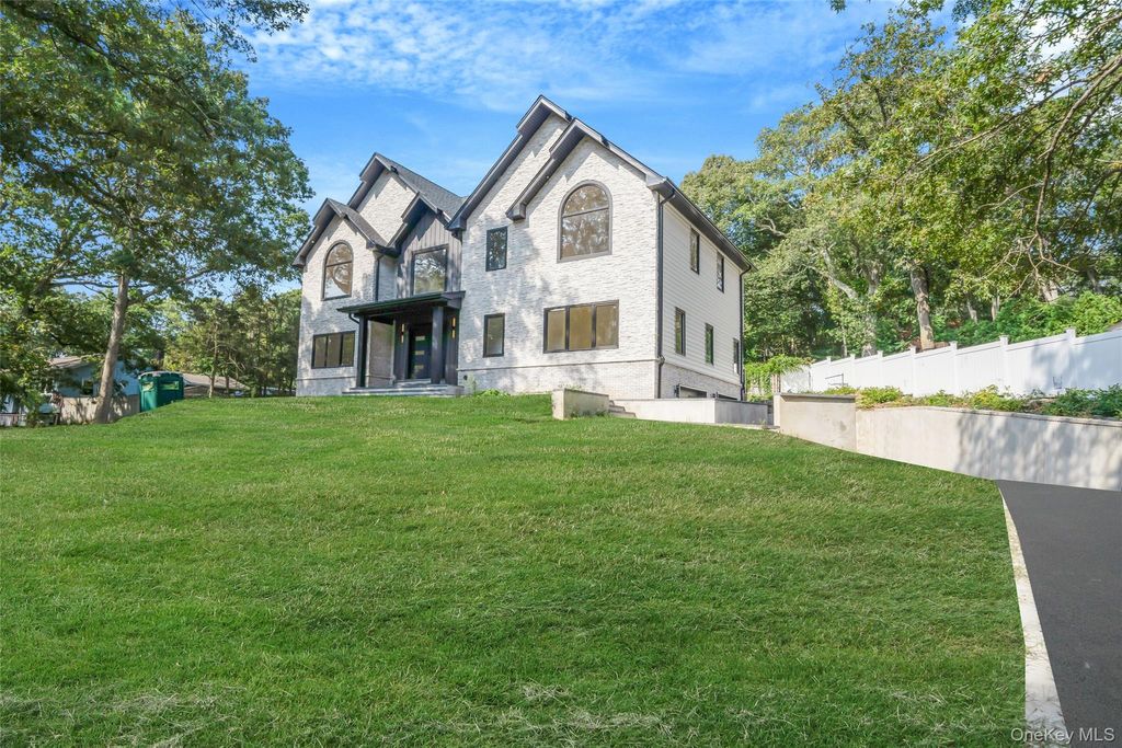 Photo of 628 Meadow Road, Smithtown, NY 11754 (MLS # 894965)