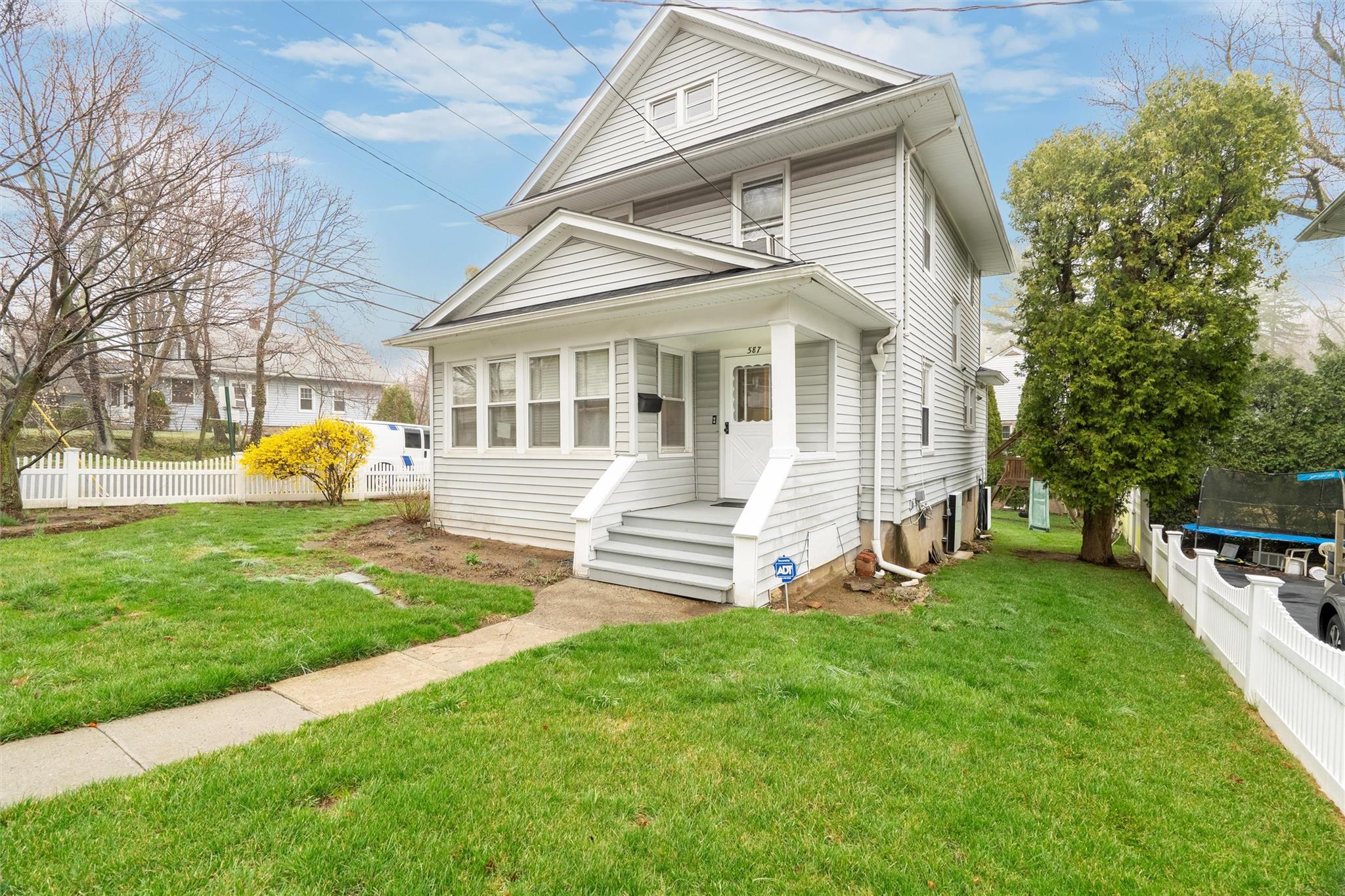 587 Ashford Avenue, Ardsley, New York image 2