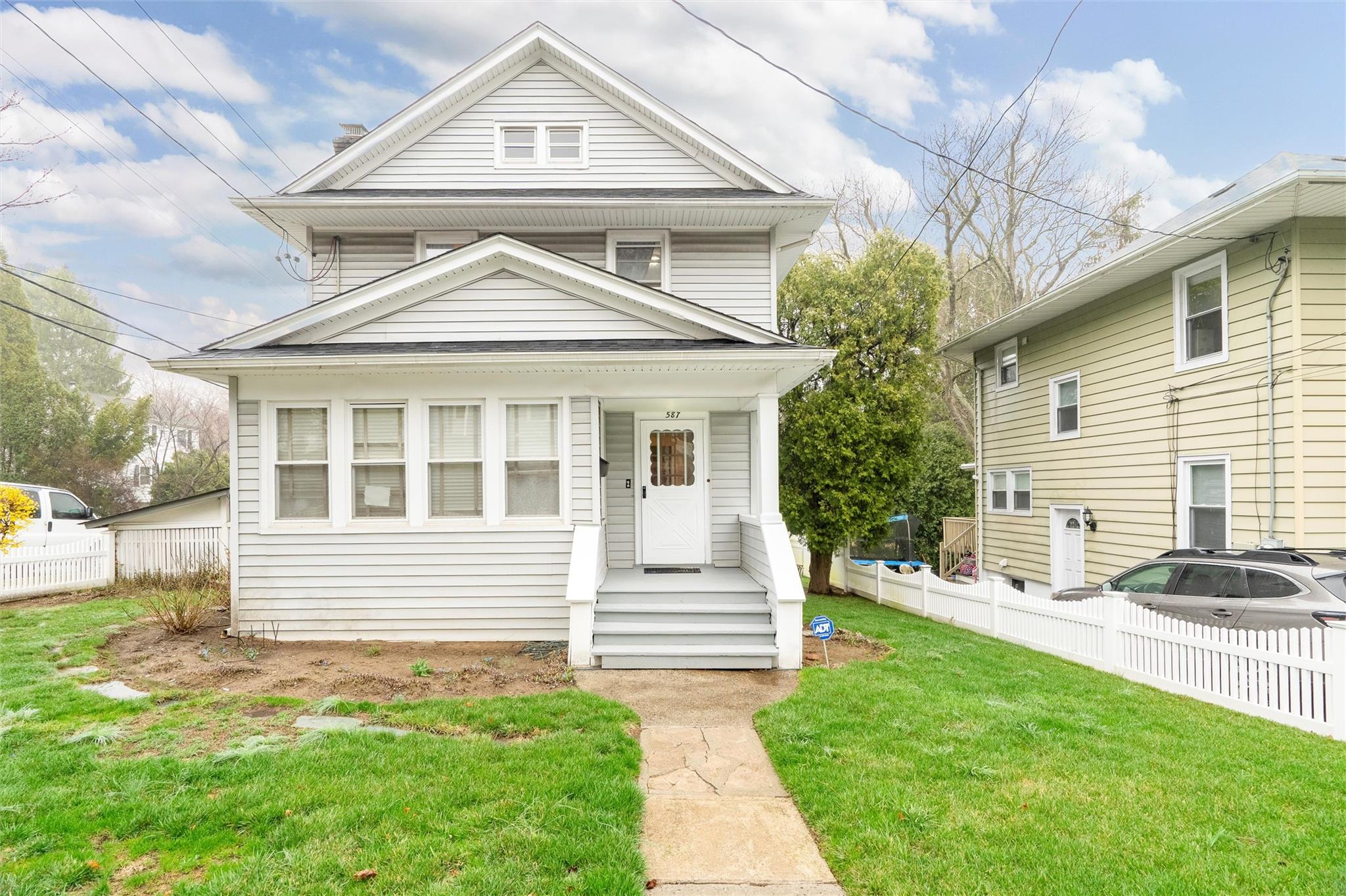 587 Ashford Avenue, Ardsley, New York image 1