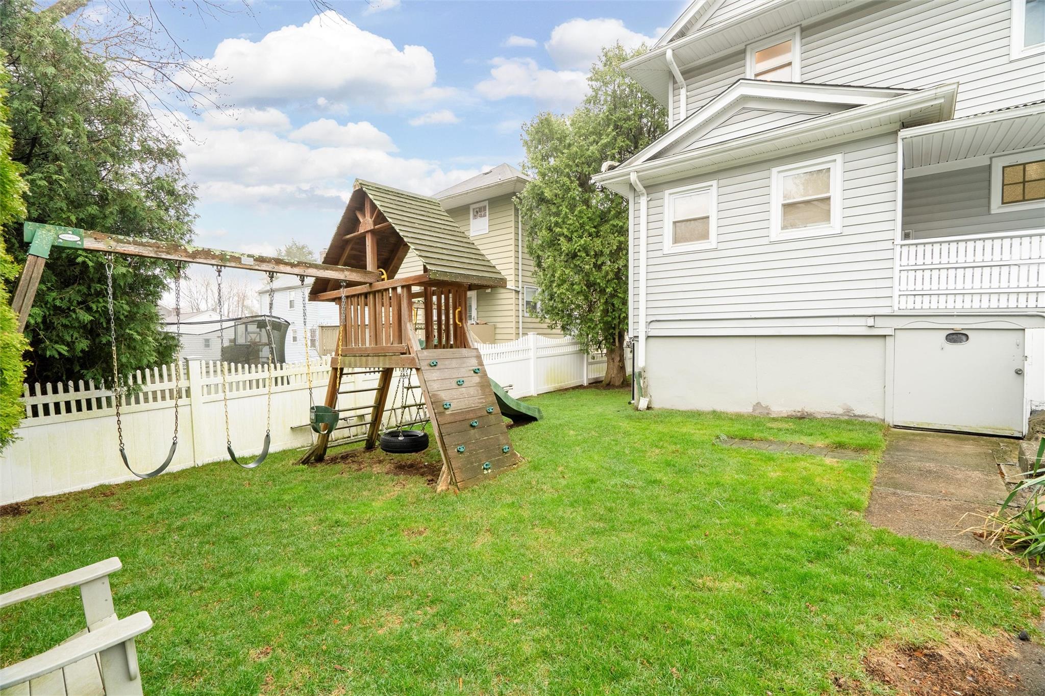 587 Ashford Avenue, Ardsley, New York image 45