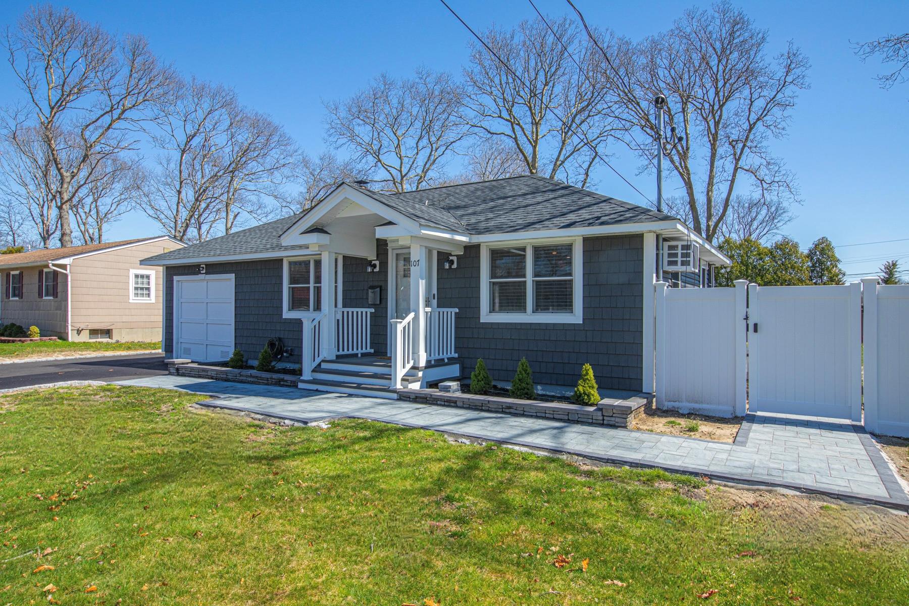 107 Phyllis Drive, Patchogue, New York image 3