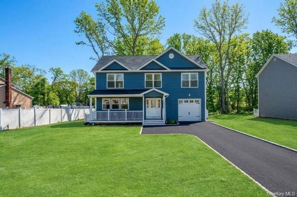 Photo of 508 Starlight Drive, Shirley, NY 11967 (MLS # 1003850)