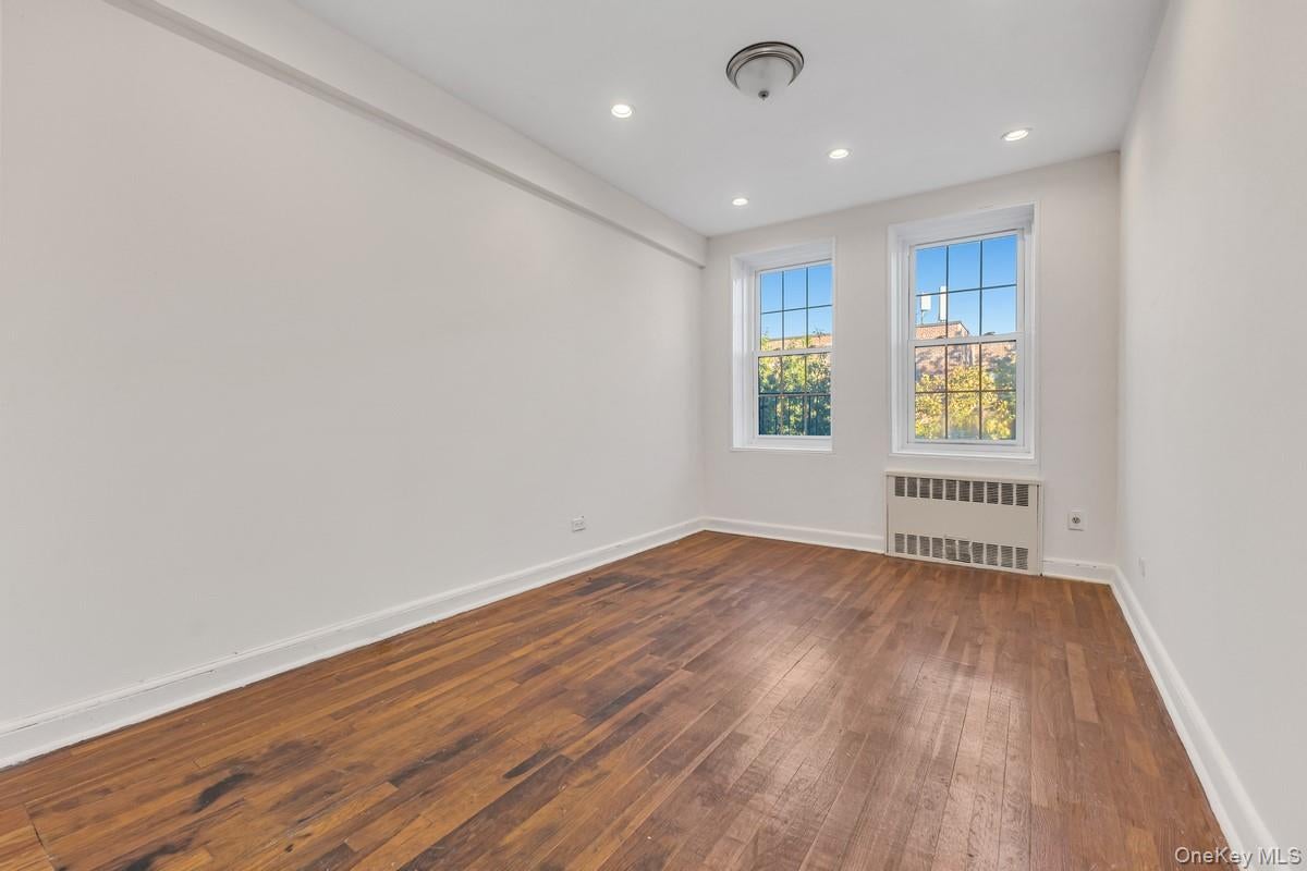 140-35 Burden Crescent 608