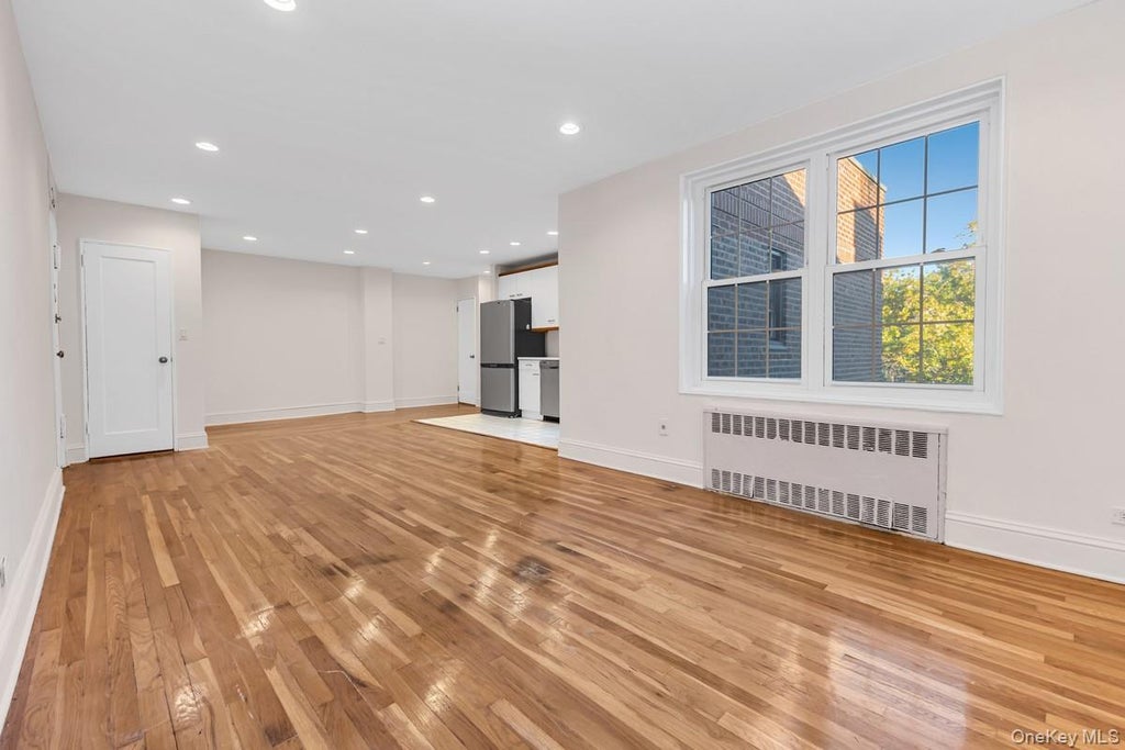 Photo of 140-35 Burden Crescent Cres #608, Briarwood, NY 11435 (MLS # 1067007)