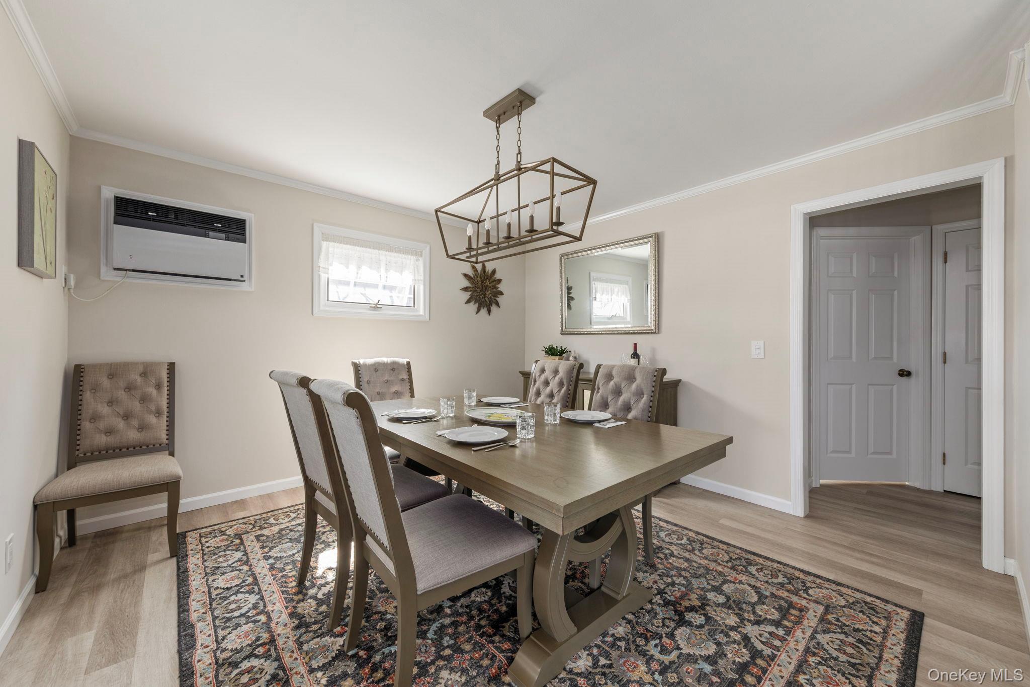 139 Arlyn Drive W
