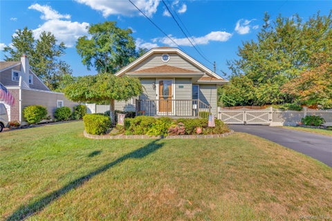 Homes For Sale - 245 N N 7th Street<br/> Suffolk County, Lindenhurst, NY 11757